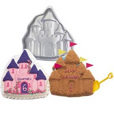 Castle clearance cake tin